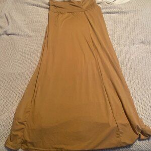 Cute Stretchy Size Medium Beige Skirt